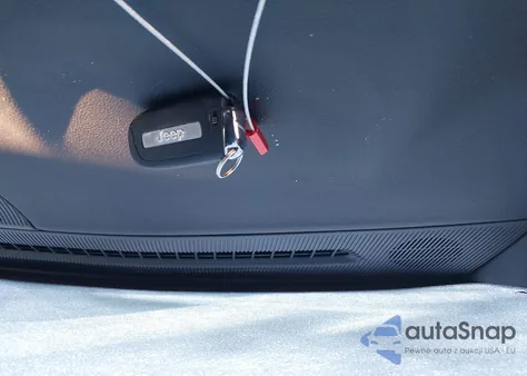 2025 Jeep Compass Latitude 4X4 из США, поврежденный, VIN 3C4NJDBN1ST547495